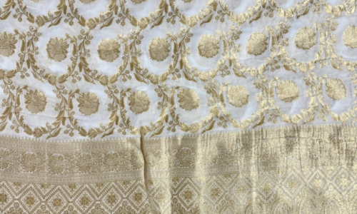 Dyeable Floral Jaal Jaquard Gerogette Saree with Heavy Pallu