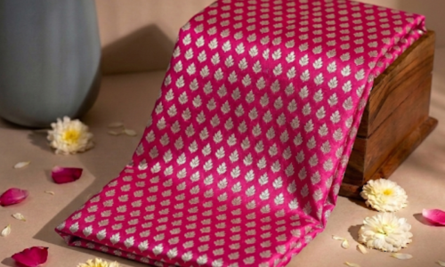 Leaf Pattern Golden Zari on Hot Pink Pure Banarasi Silk