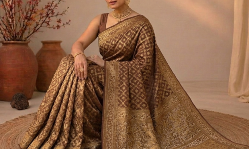 Dyeable Symmetrical Jaquard Satin Saree with Heavy Pallu