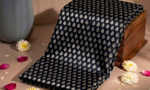 Leaf Booti Golden Zari on Black Pure Banarasi Silk