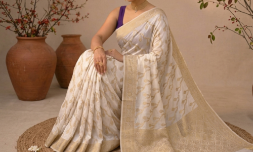 Dyeable Lehariya Jaal Jaquard Crepe Saree with Heavy Pallu