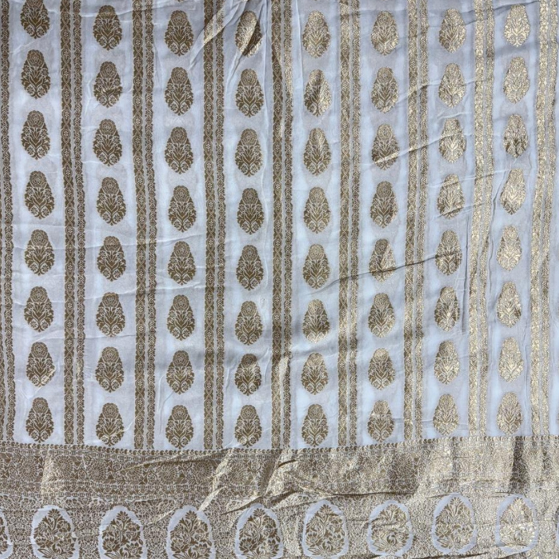 Dyeable Vertical Striped Jaal Jaquard Georgette Saree with Heavy Pallu