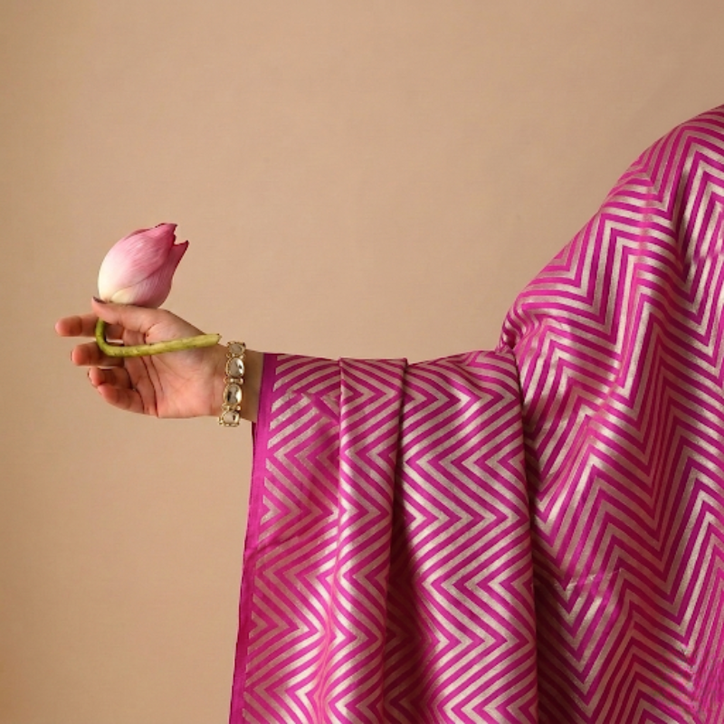 Zig-Zag Pattern Golden Zari on Hot Pink Pure Banarasi Silk 2